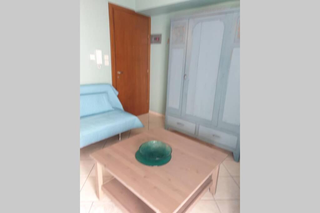 Central Studio Very Close To The Port Of فولوس المظهر الخارجي الصورة
