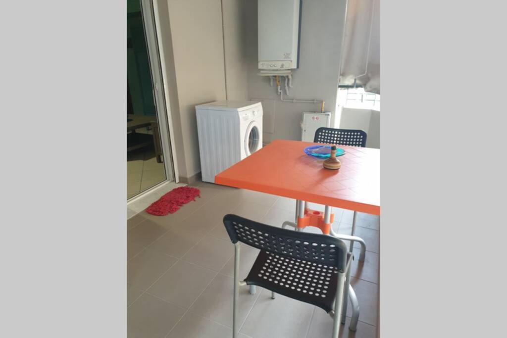 Central Studio Very Close To The Port Of فولوس المظهر الخارجي الصورة