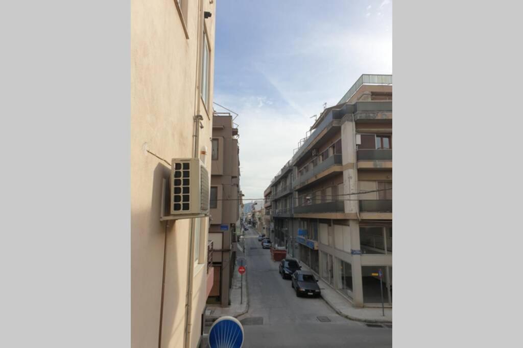 Central Studio Very Close To The Port Of فولوس المظهر الخارجي الصورة
